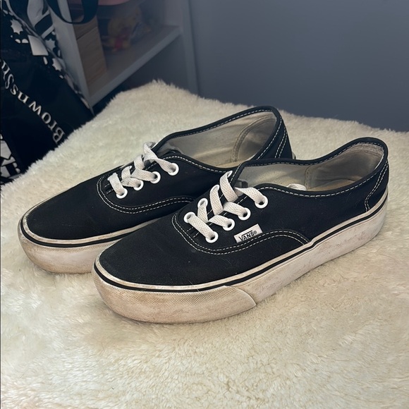Worn Vans Black and White Platform Canvas Shoes - Picture 1 of 5